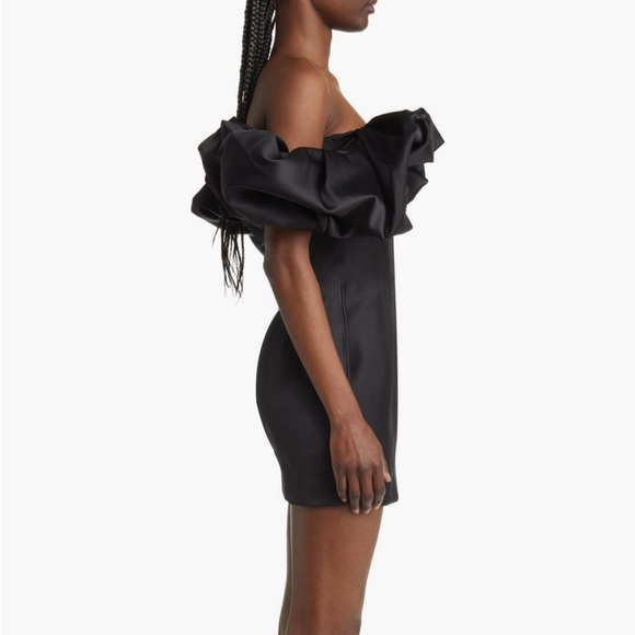 HOUSE OF CB Selena Puff Off The Shoulder Mini Dress - Picture 2 of 5